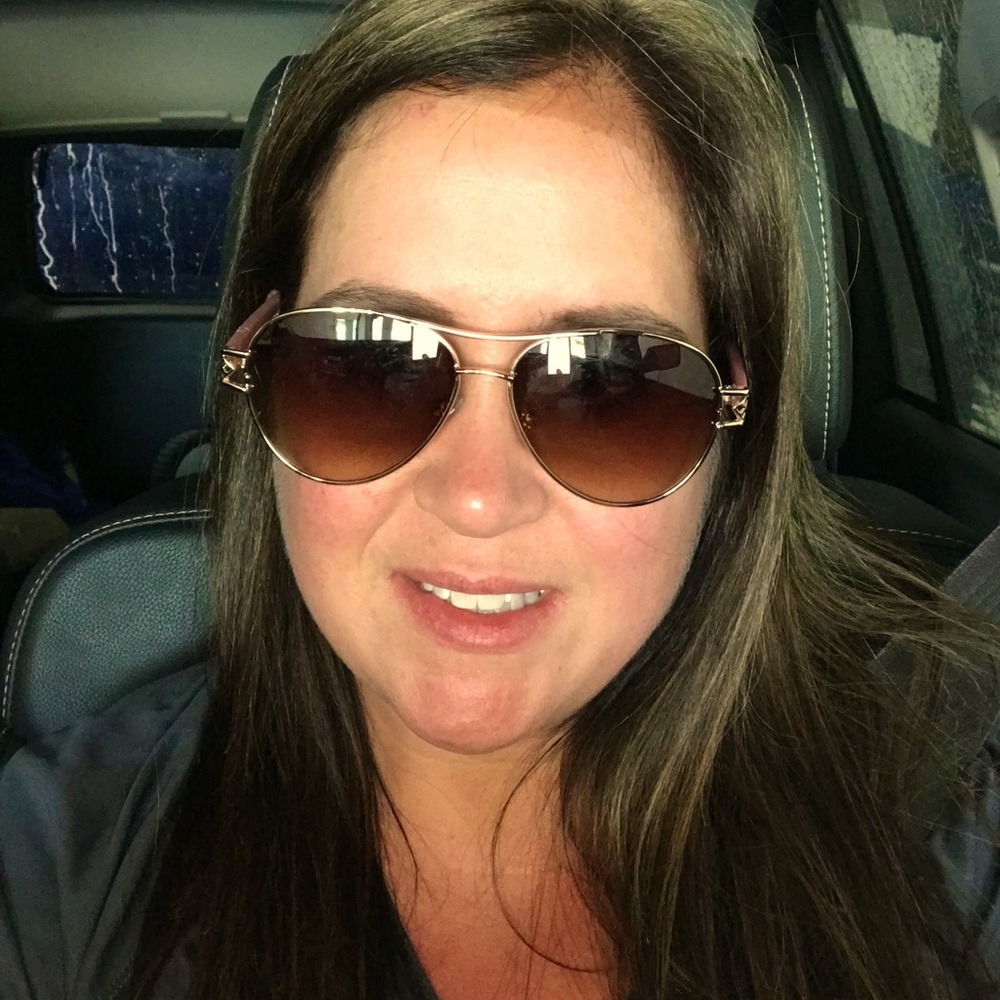 Meet your Posher, Julie